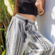 Comment composer des tenues d'été pour femme avec des pantalons ?